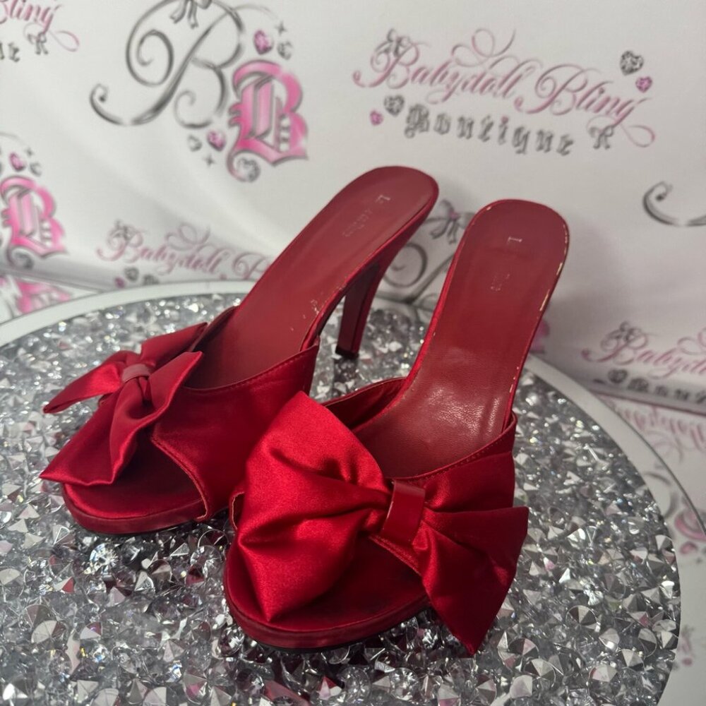La vie en rose heels ribbon 🎀 bows red heels red bow ribbon accent silky satiny - Picture 3 of 14